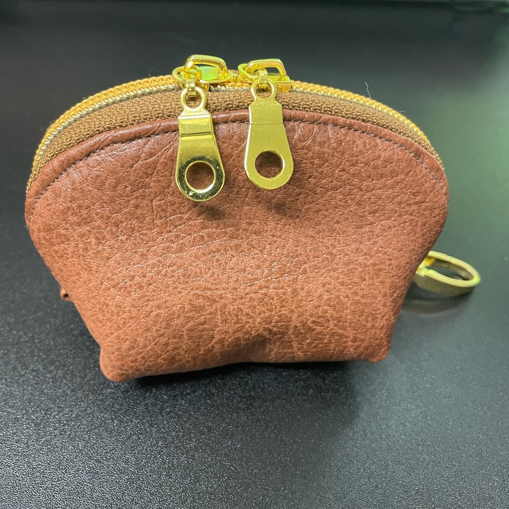 Adorable “passy pod” small pouch nugget
